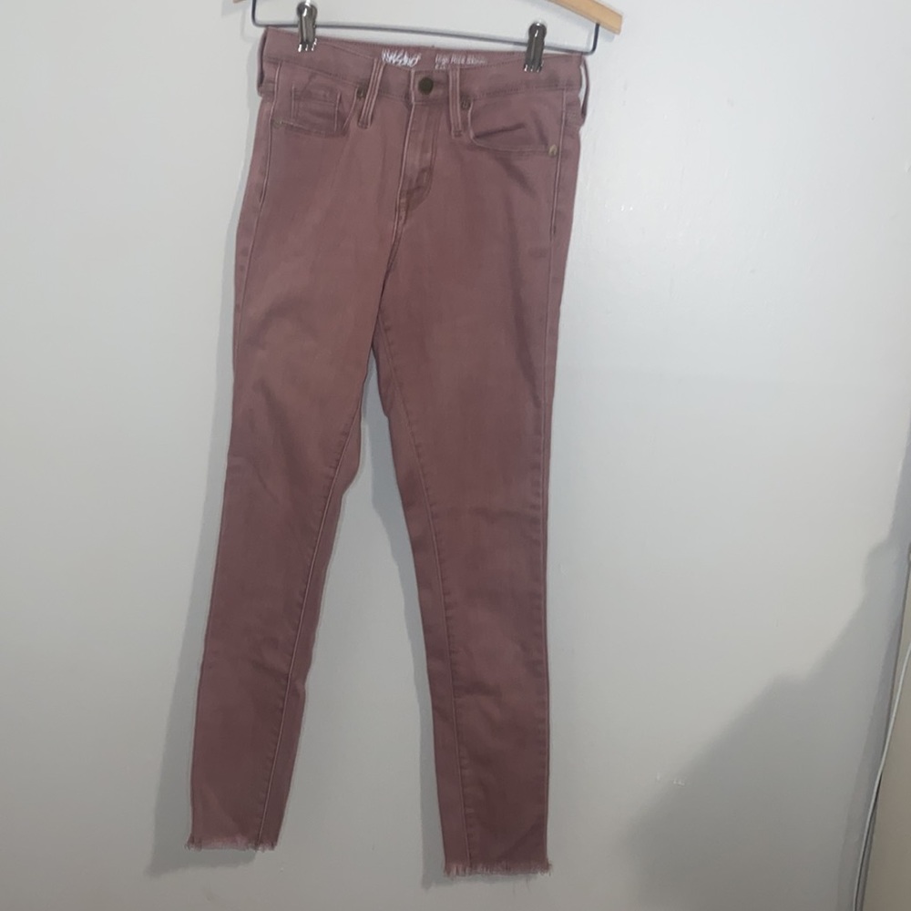 🪼Adorable Pink High rise skinny jeans! - Picture 2 of 9